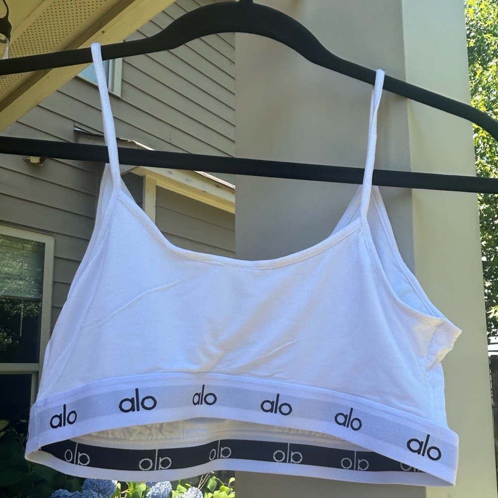 Women Alo bralette top in size large
